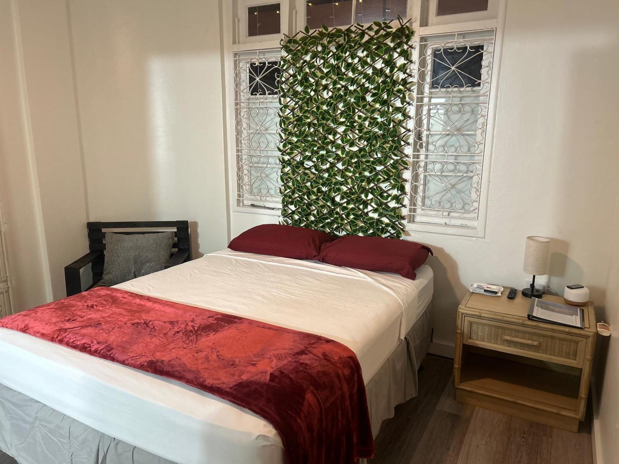 Bed and Breakfast The Royal Nest Trinidad Diego Martin Экстерьер фото
