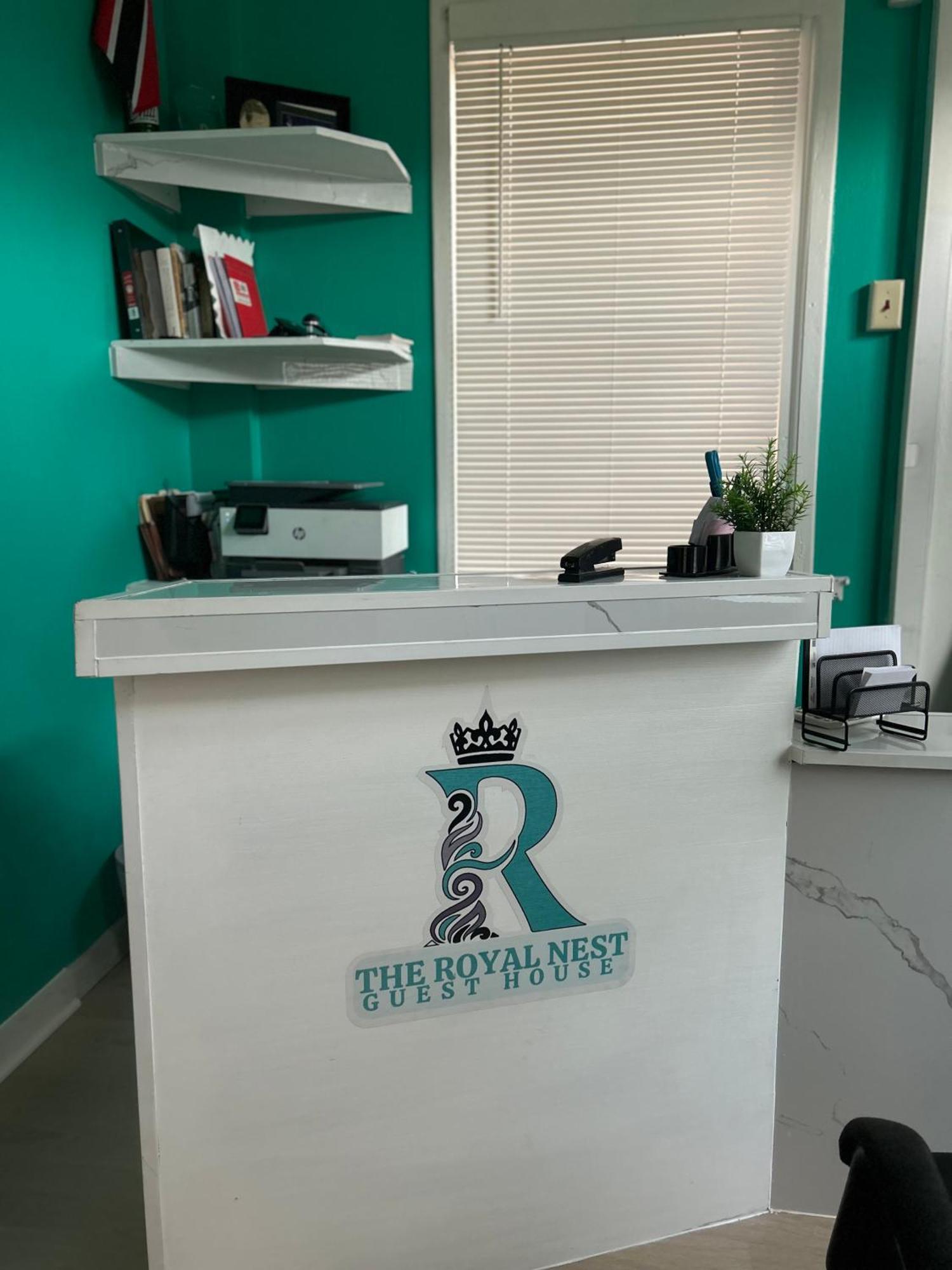 Bed and Breakfast The Royal Nest Trinidad Diego Martin Экстерьер фото
